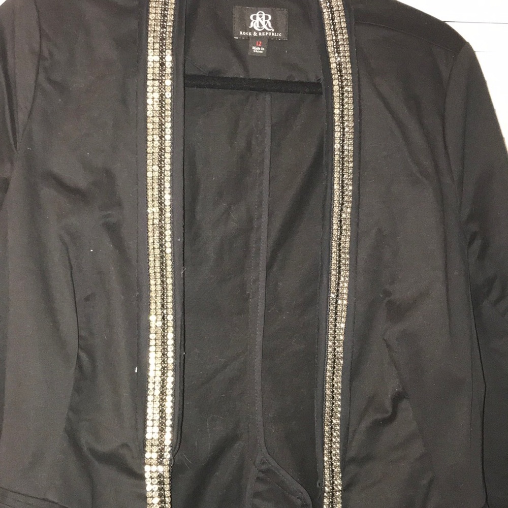 🔥Rock & Republic fancy blazer.🔥🔥🔥🔥🔥🔥🔥 - Picture 6 of 9